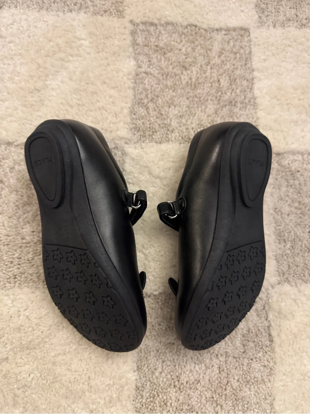 NWOT 🖤 Girls Embroidered Cat Mary Jane Shoes